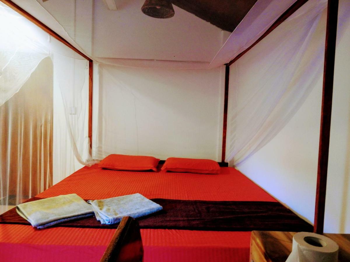 Cresent Bay Beach Hotel Arugam Bay Bagian luar foto