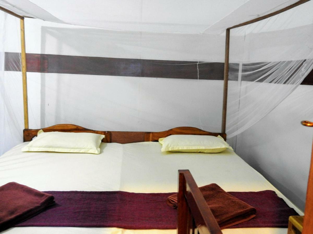 Cresent Bay Beach Hotel Arugam Bay Bagian luar foto